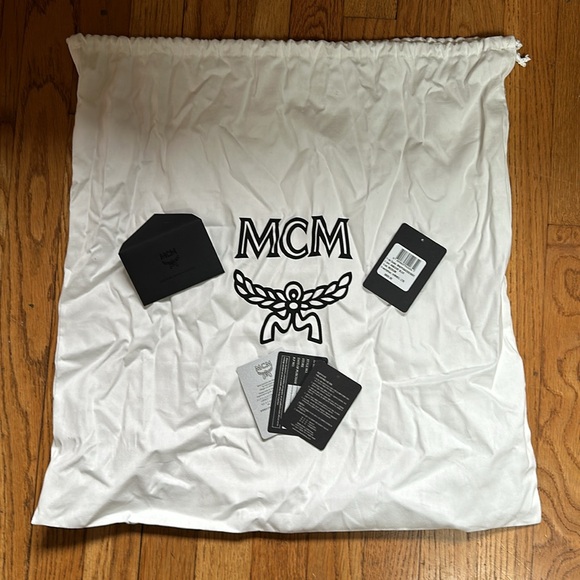 NWT MCM medium HIMMEL SHOPPER IN LAURETOS in SS24 Ancient Blue - Picture 7 of 7